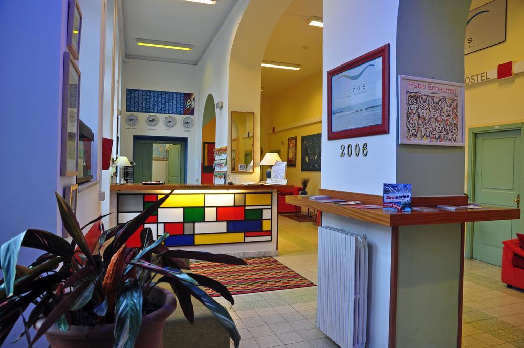 Litus Roma Hostel Lido di Ostia Eksteriør bilde The lobby of the hotel