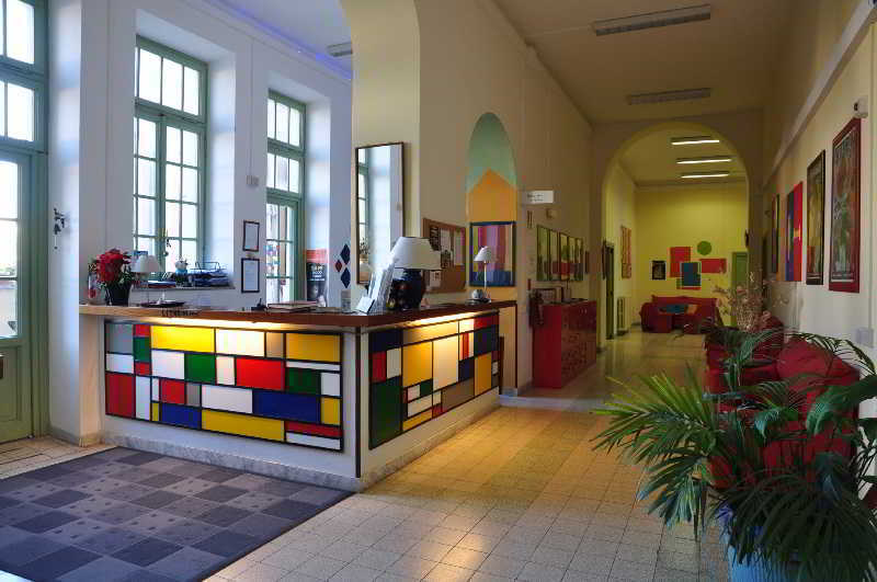 Litus Roma Hostel Lido di Ostia Eksteriør bilde Interior of the museum