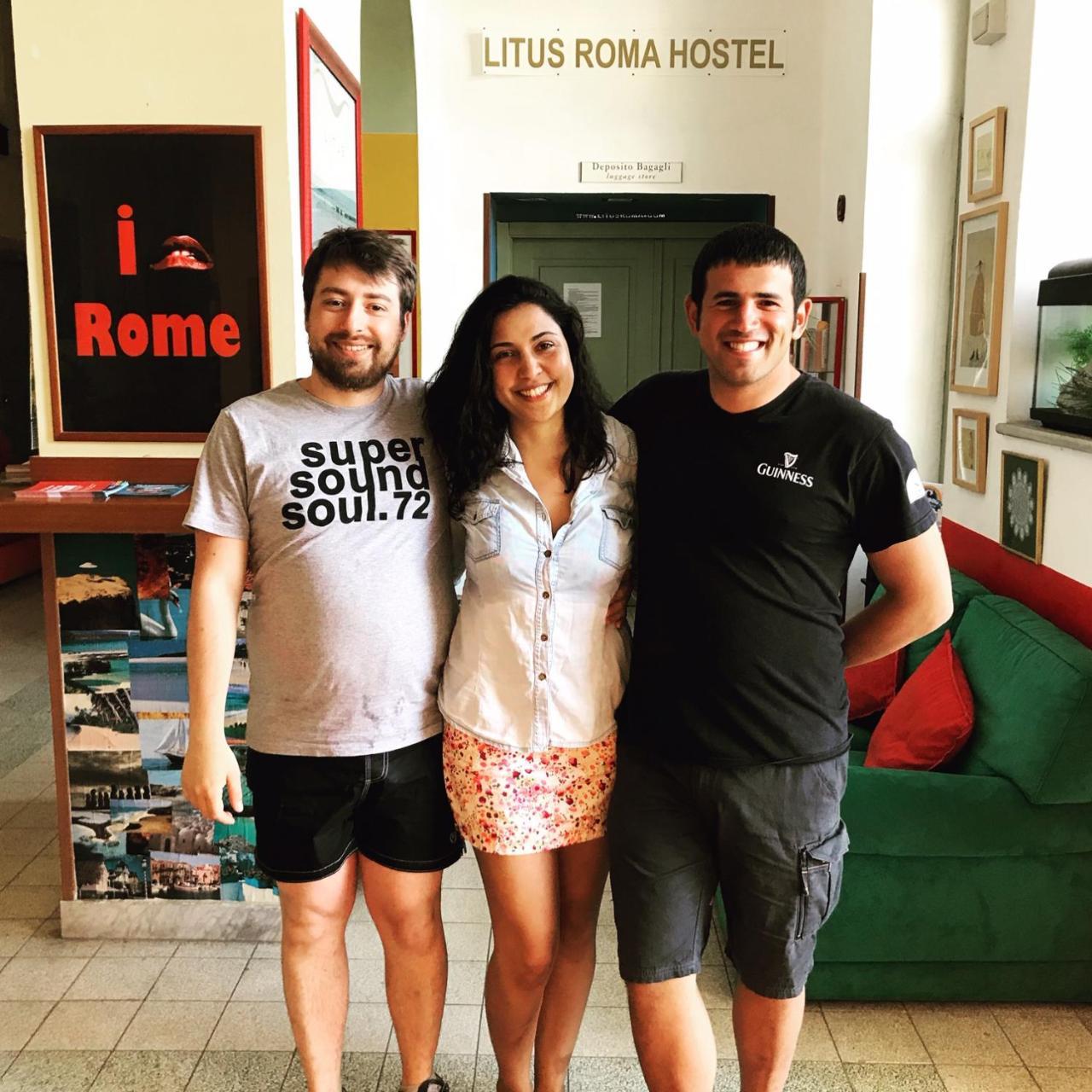 Litus Roma Hostel Lido di Ostia Eksteriør bilde The team of the Guinness World Records office in Rome